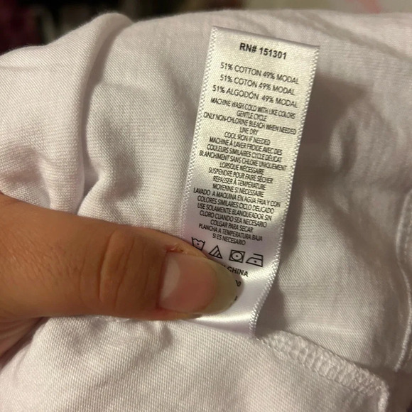 NWT GOOD AMERICAN DART WAIST TEE - Picture 3 of 4